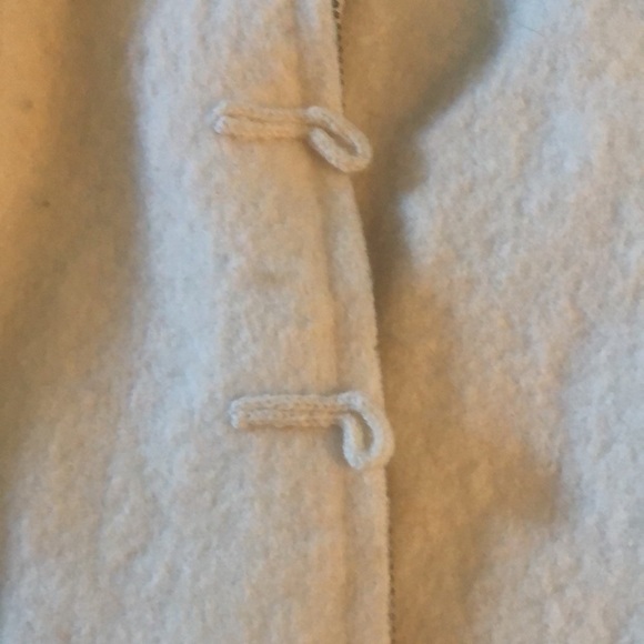 Icelandic jacket ivory worn some pilling could do with a shave or lint brush - Picture 3 of 6